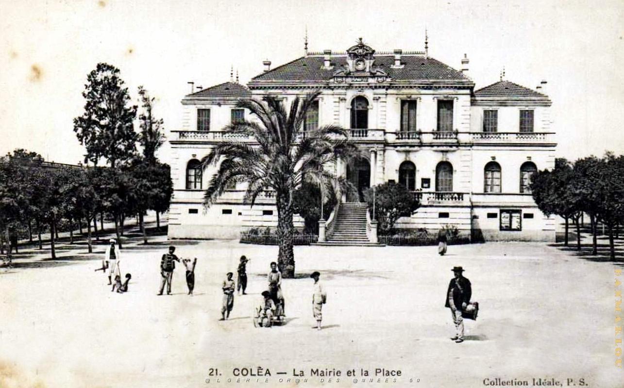Colea - Mairie et Place.jpg